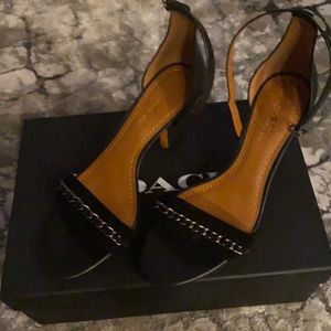 COACH SANDA CHAIN MID HEEL BLACK SIZE 8 B